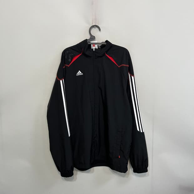 아디다스 남성 바람막이 110