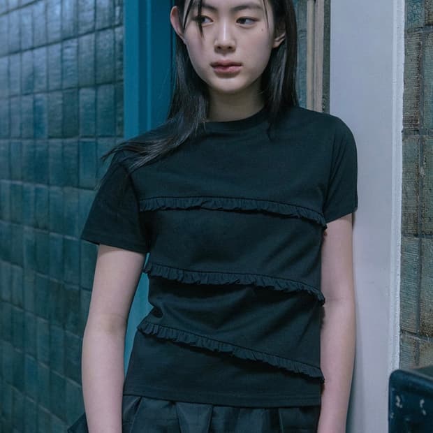 오헤시오 frill t-shirt (black)