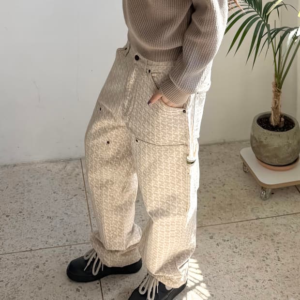 Supreme 모노그램 자수 더블니 워크 팬츠