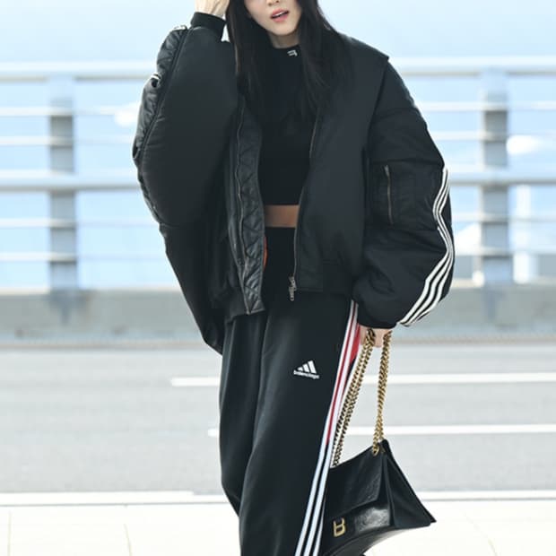 발렌시아가 아디다스 한소희 봄버 48