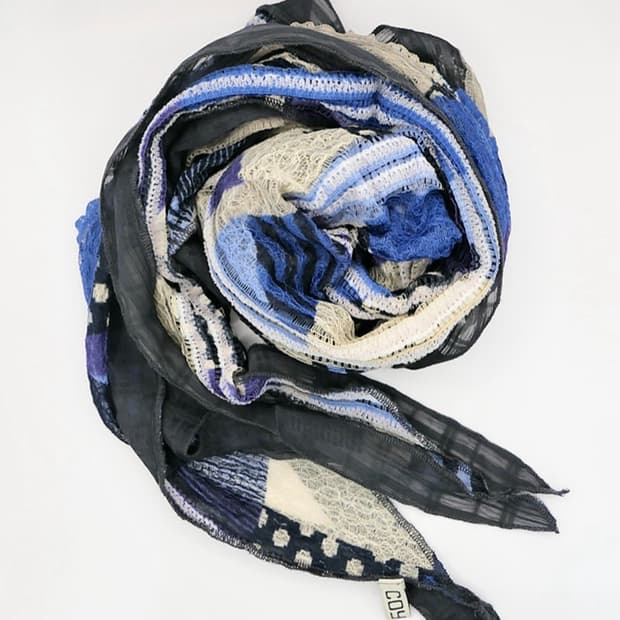 코이세이오 스카프 블루 색상