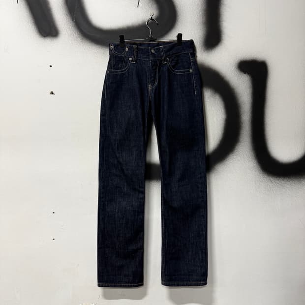 리바이스 레더탭 백 로고 523 스트레이트 핏 생지 데님 팬츠