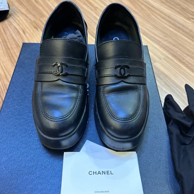 샤넬 블랙 카프스킨 로퍼