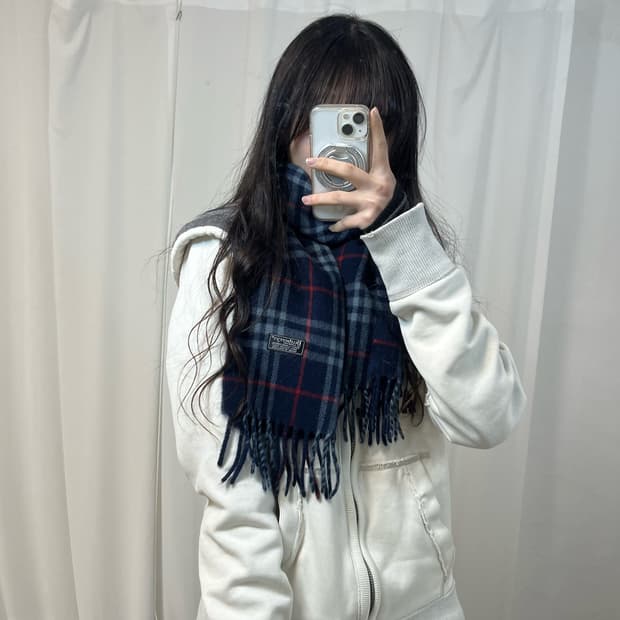 Burberry Navy Lambswool Muffler