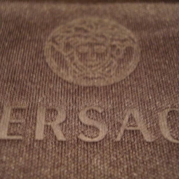 베르사체 안경닦이 구합니다