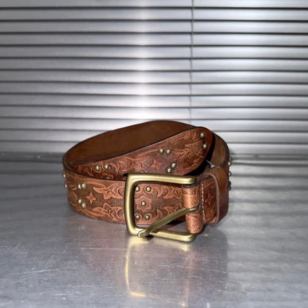 웨스턴 스터드 벨트