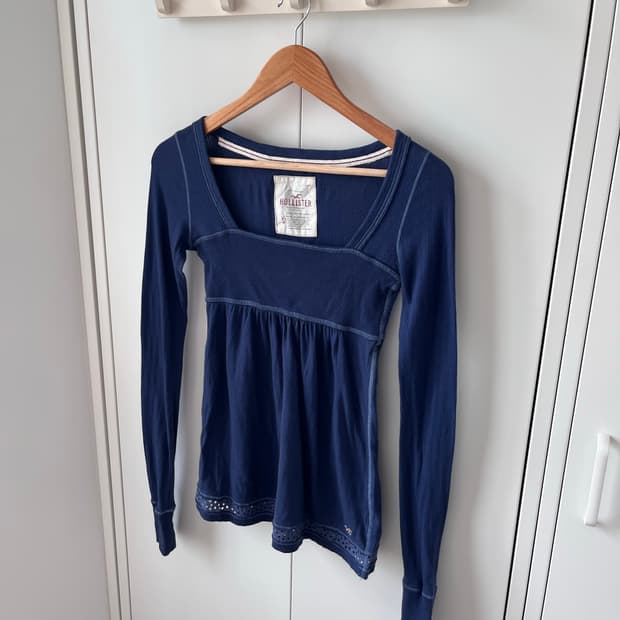 Hollister 홀리스터 스퀘어넥 슬림 롱 슬리브