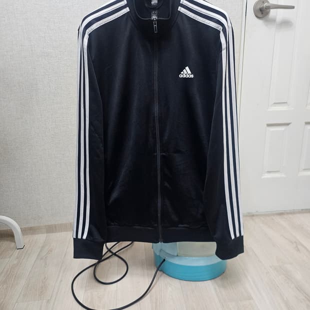 (100)L ☆초대장급☆ 아디다스 에센셜 3S 웜업 [검흰] 트랙탑져지