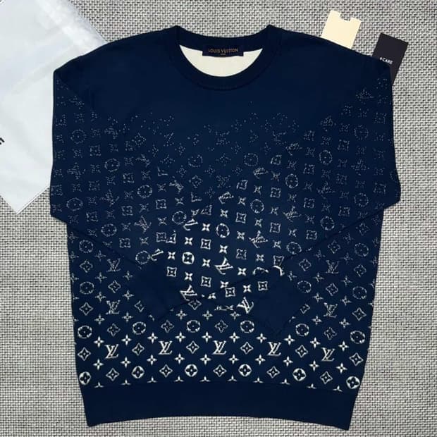 루이비통 그라디언트 모노그램 니트