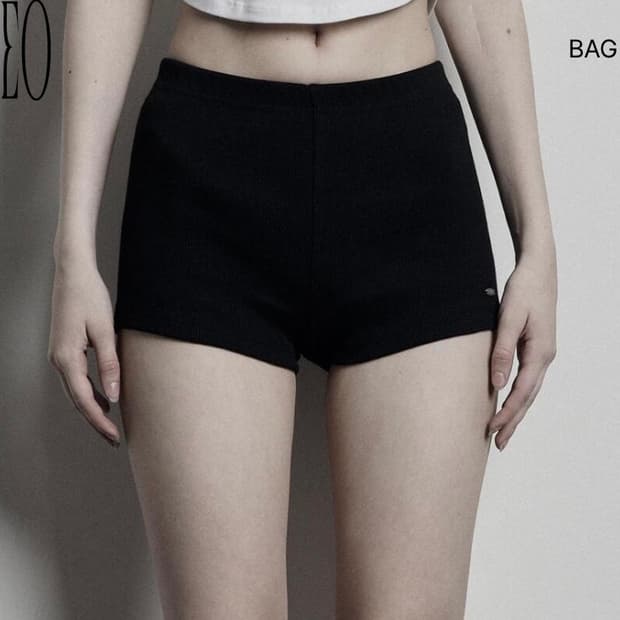 구해요) BASIC RIBBED SHORTS, BLACK