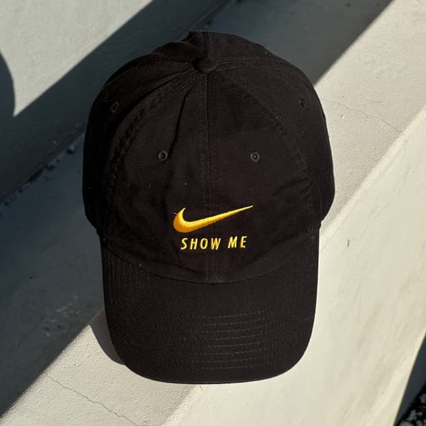 [F] 나이키 쇼미 로고 블랙 볼캡 모자