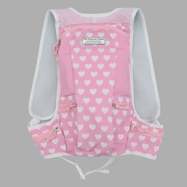 더뮤지엄비지터 하트 메쉬 마운테이닝 백팩 핑크