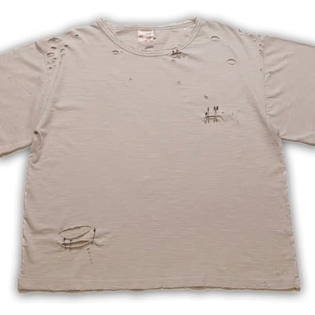 yuremane distressed tee