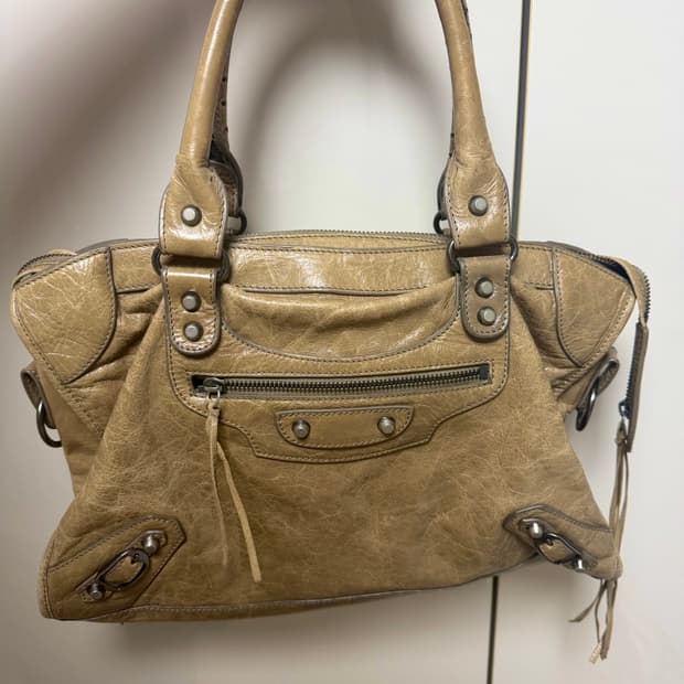 발렌시아가 모터백 시티백 미디움