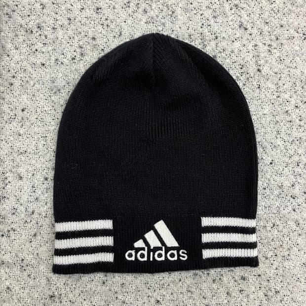 N137 아디다스 삼선 비니