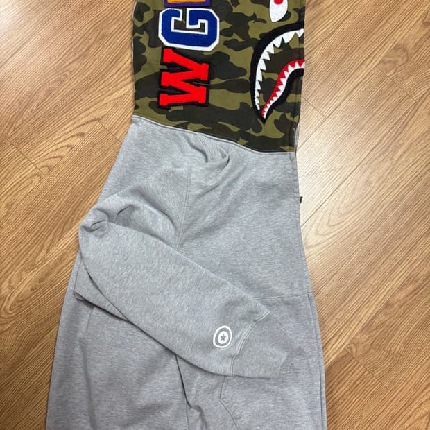 베이프 샤크 하프 후드집업(L)