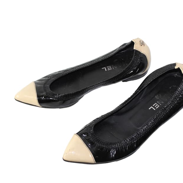 2000s CHANEL 샤넬 투톤 페이던트 레더 플랫슈즈