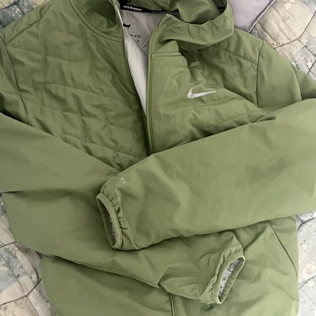 나이키 써마핏 러닝 경량패딩 m