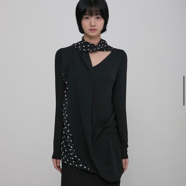 플레어업 레이어드 도트 스카프 롱슬리브