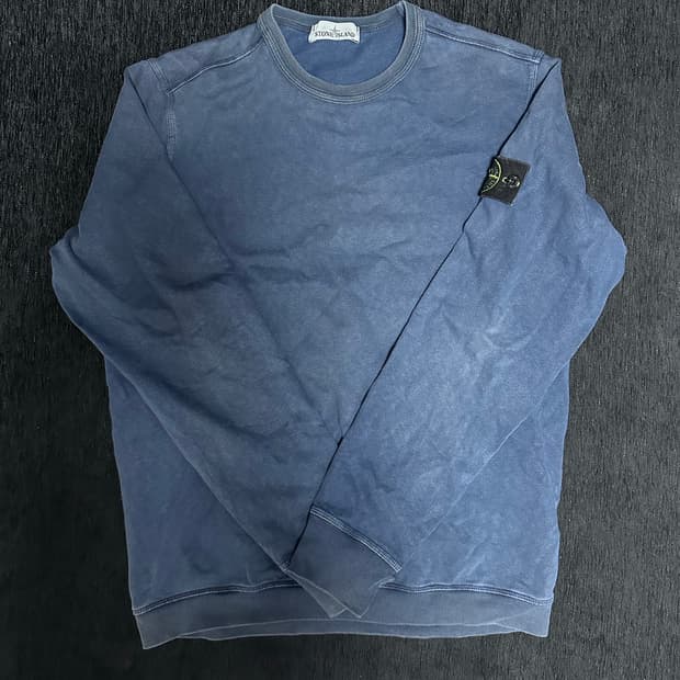 스톤아일랜드 네이비 맨투맨 