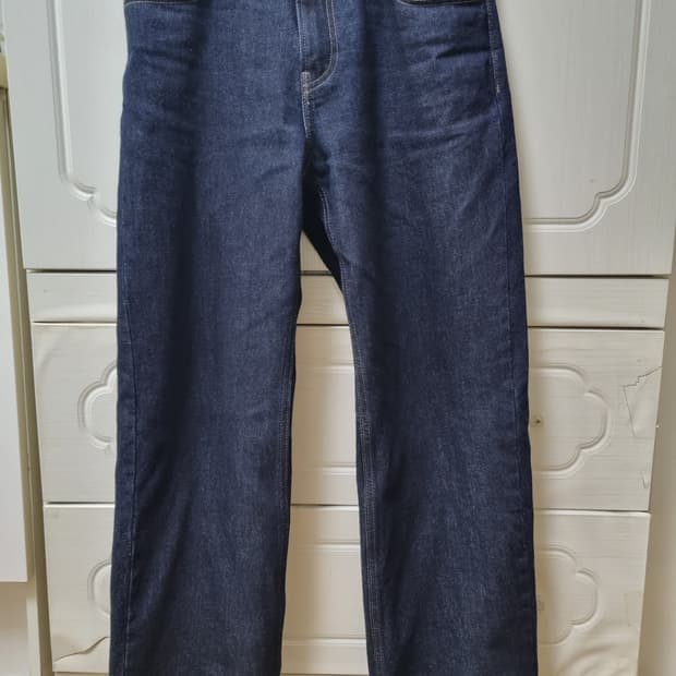 유니클로 jw앤더슨 스트레이트진 한번 입고 판매합니다ㅠㅠ