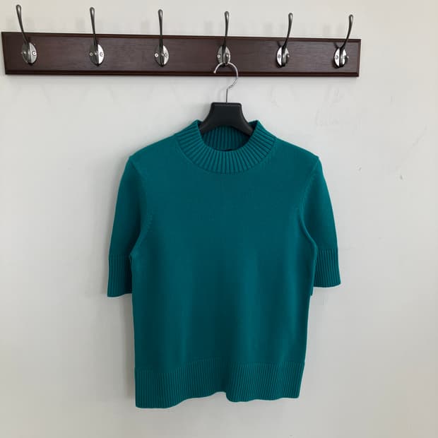 코스 반팔 니트