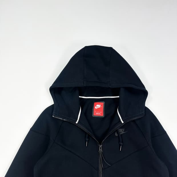 나이키 퓨추라 테크팩 블랙 후드집업 (S)