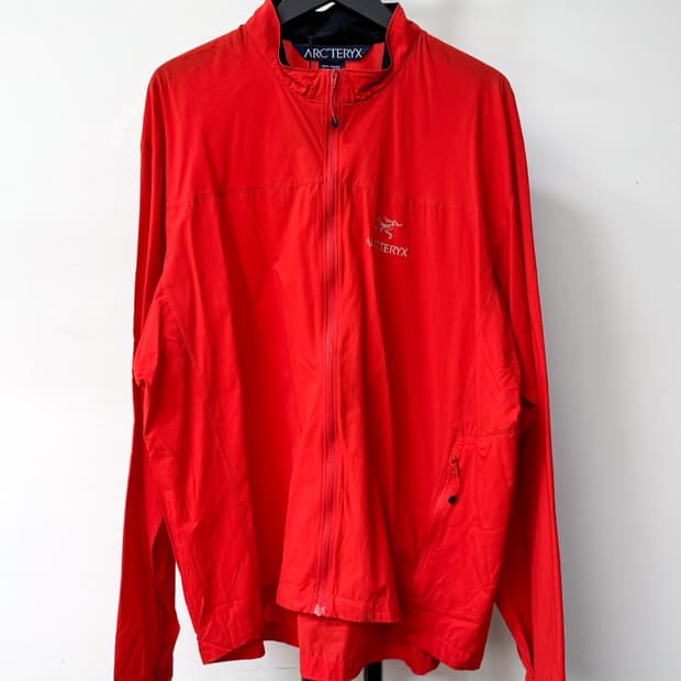 아크테릭스 아웃도어 윈드브레이커