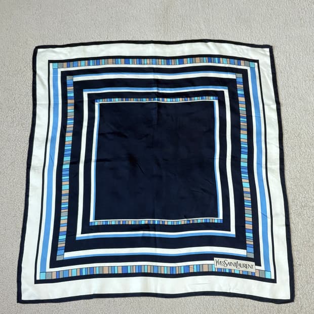 [희귀/실크] 입생로랑 빈티지 기하학 스트라이프 스카프