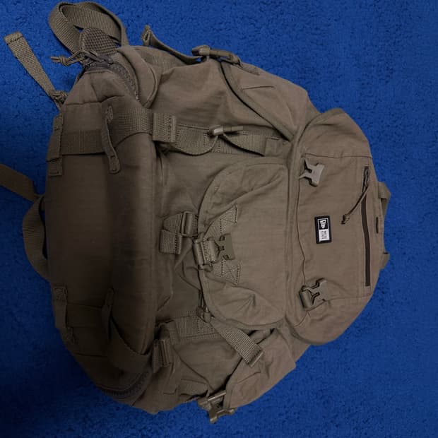 뉴에라 유틸리티 백팩