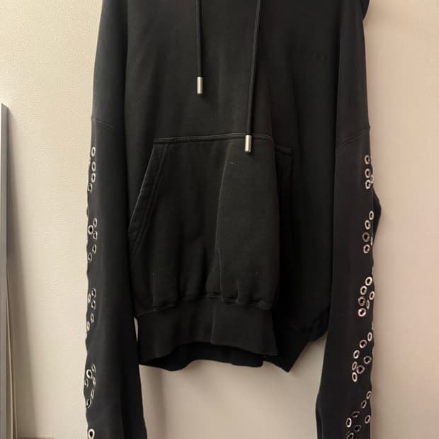 오프화이트 다이애그널 아일렛 후드