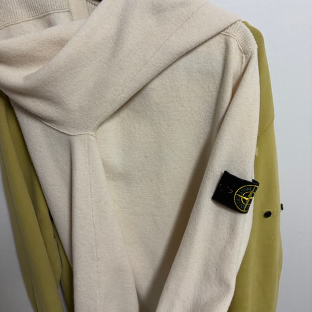 스톤아일랜드 니트 XL 실측 95