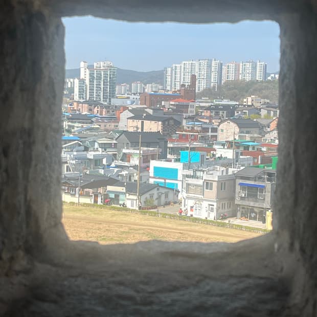 남자옷 신발 브랜드 구매 교신 받습니다