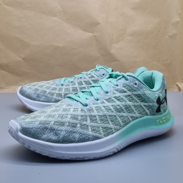 언더아머 플로우 벨로시티 윈드2 255