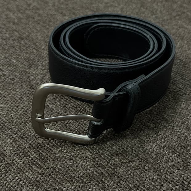 볼드 레더 벨트 블랙