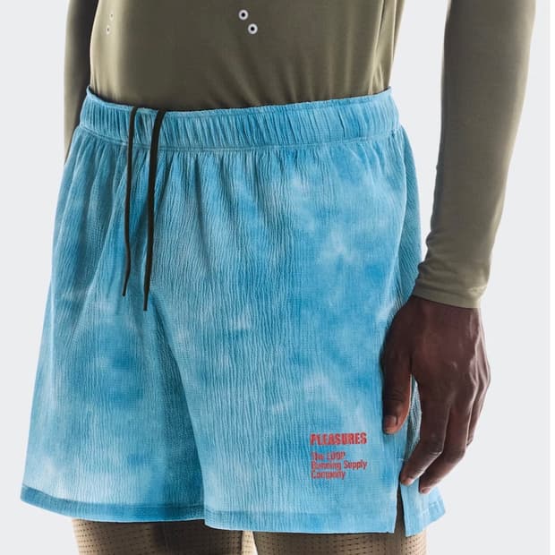 온 러닝 x 플레져스 x 더 루프 쇼츠 블리자드