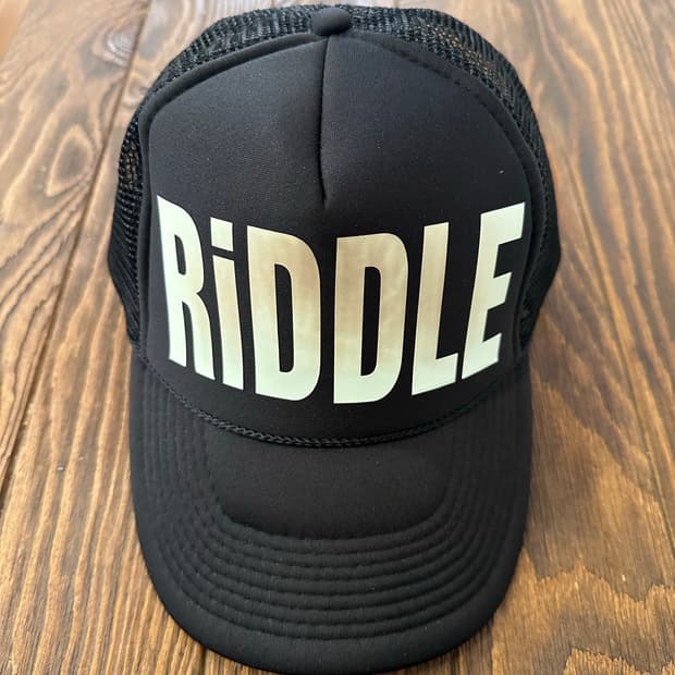 안토니 리들 트러커 antony riddle trucker hat