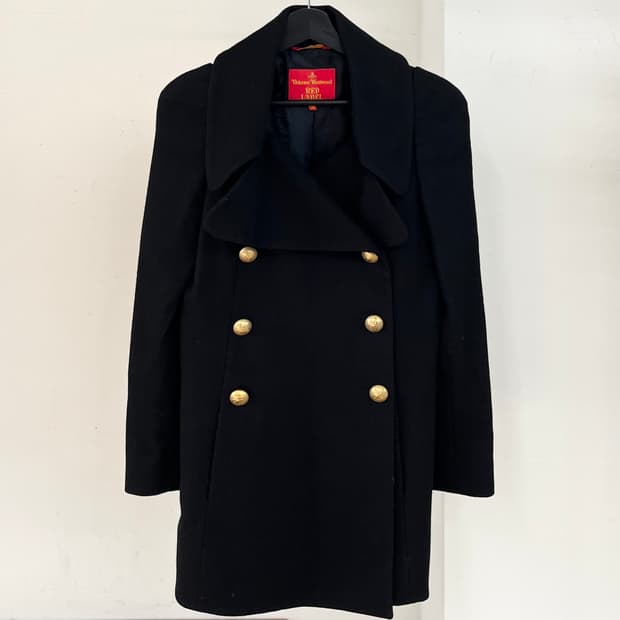 비비안 웨스트우드 레드라벨 블랙 골드버튼 하프 코트