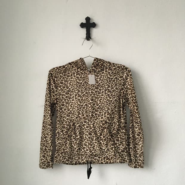 Velvet leopard pattern hood