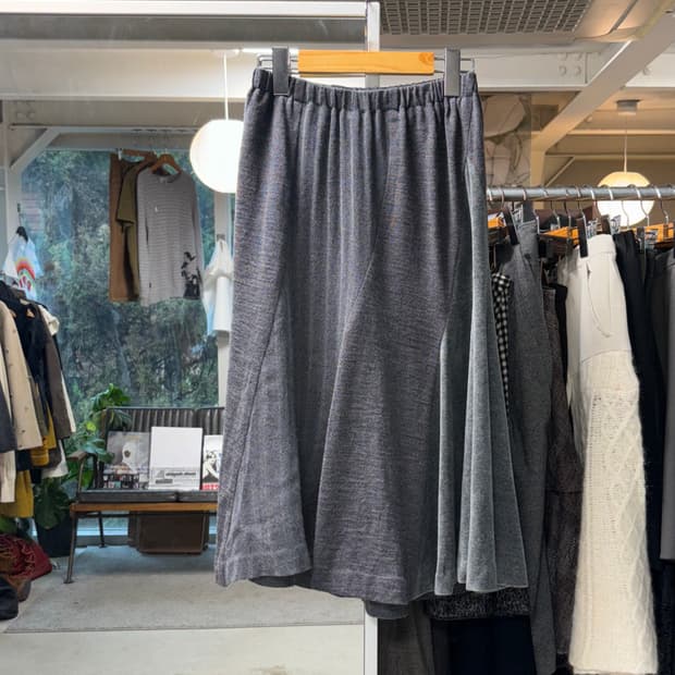 아츠로 타야마 플레어 스커트