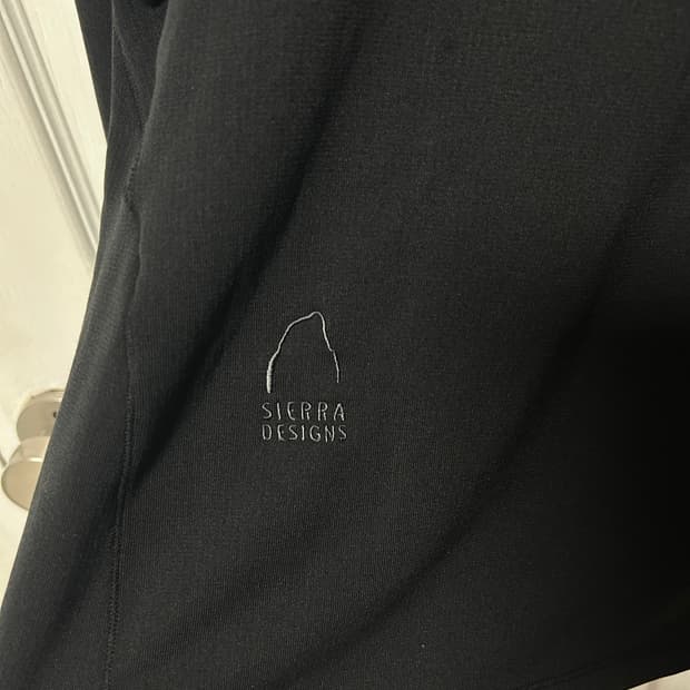 W) 폴라텍 파워그리드 맨던홀(MDENHALL) 후드티셔츠 BLACK