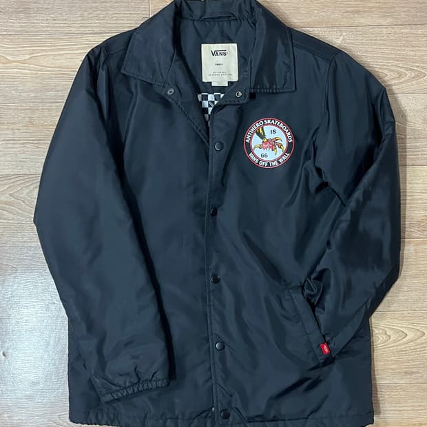 반스 안티히어로 코치 자켓