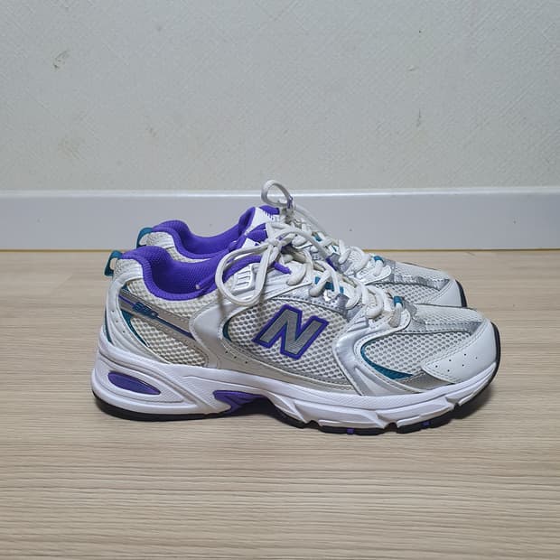 뉴발란스 530 화이트/퍼플 운동화 260