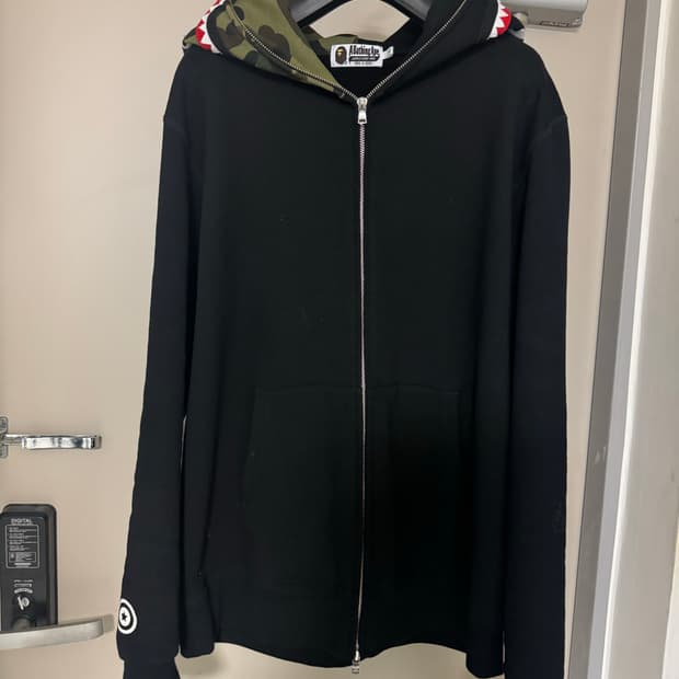 베이프 샤크 후드집업