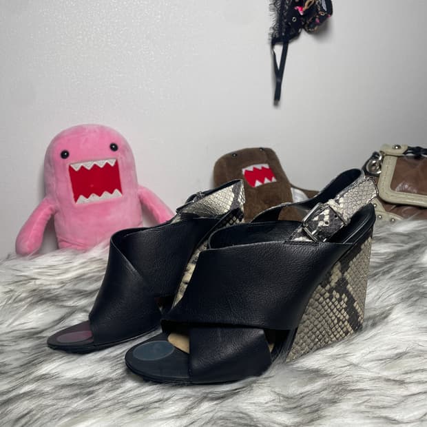 Ash 아쉬 뱀피 웨지힐