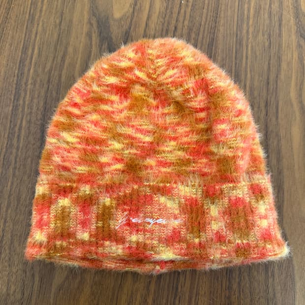 예쓰아이씨 헤어리 니트비니