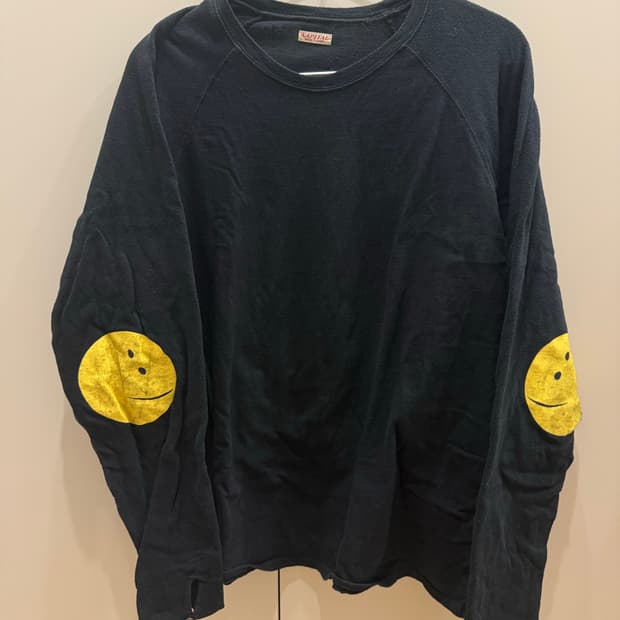 [4] 캐피탈 스마일 롱슬리브