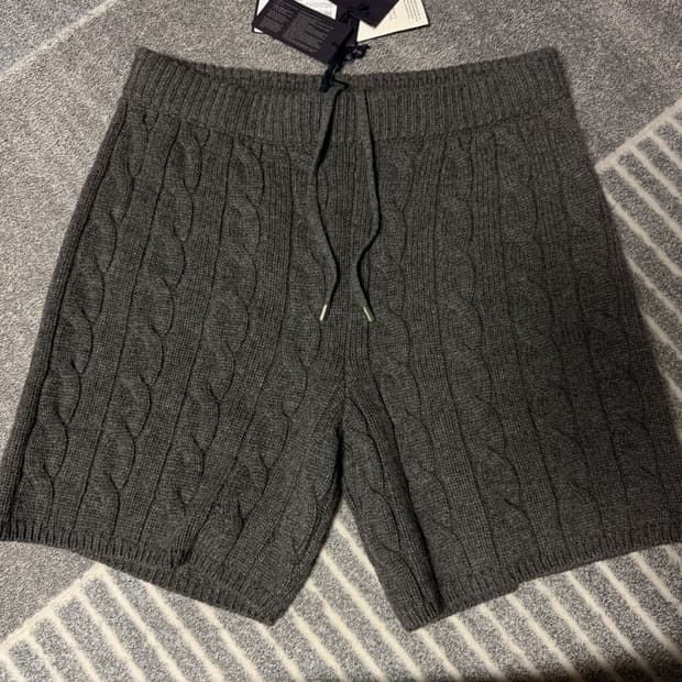PRADA 프라다 캐시미어100 니트 반바지 새상품