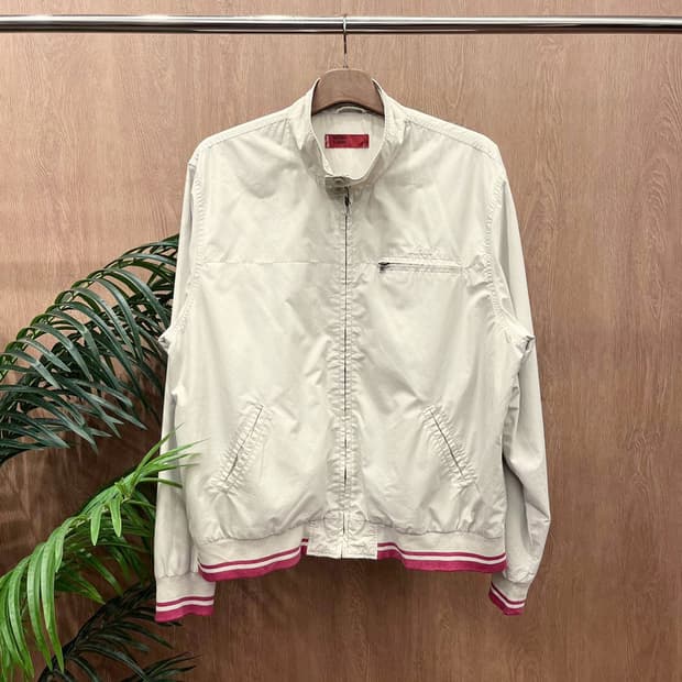 리바이스 나일론 자켓 싱글 체스트 포켓 디테일 레귤러핏 베이지