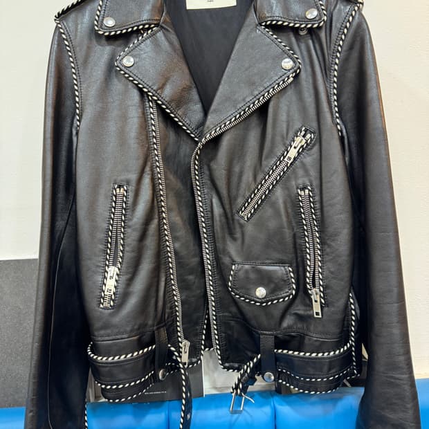 셀린느 19fw 파이핑레더자켓